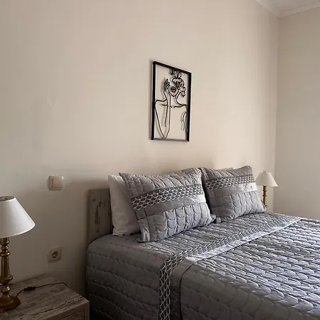 Cretan Nature Stone Three- Bedroom Appartement *